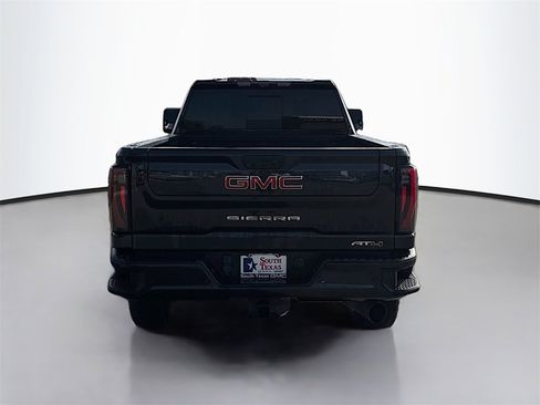 Used 2024 GMC Sierra 2500 AT4 w/ AT4 Premium Plus Package image 6