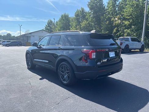 New 2026 Ford Explorer ST-Line w/ ST-Line Street Pack RWD image 7