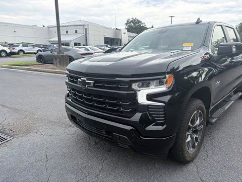 Used 2024 Chevrolet Silverado 1500 RST AWD/4WD image 12
