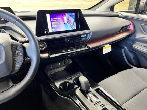 Used 2025 Toyota Prius Plug-In Hybrid FWD image 10