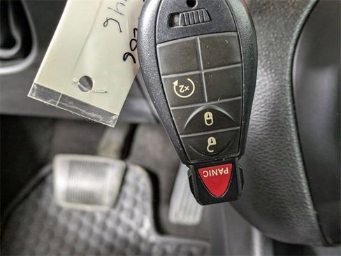 Used 2015 Jeep Cherokee Latitude w/ Cold Weather Group image 22