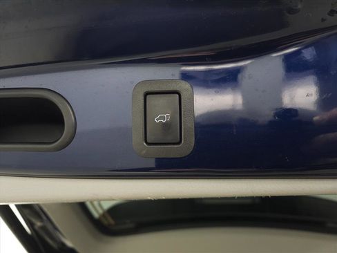 Used 2015 Toyota Highlander Limited image 9