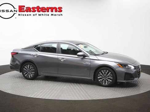 Used 2023 Nissan Altima 2.5 SV w/ SV Premium Package FWD image 47