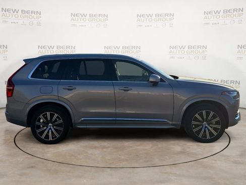 Certified 2025 Volvo XC90 B5 Core AWD/4WD image 6