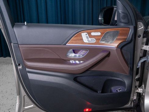 Used 2023 Mercedes-Benz GLE 350 4MATIC image 11