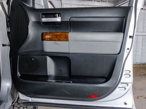 Used 2012 Toyota Tundra Limited image 45