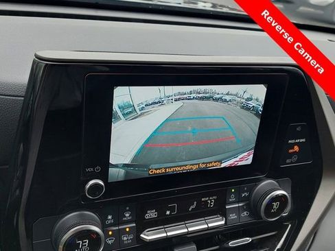 Certified 2024 Toyota Highlander LE image 11