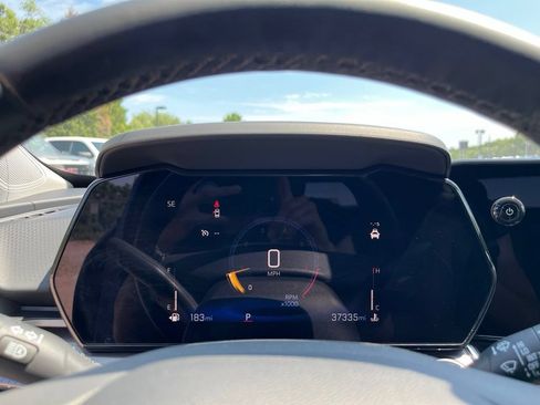 Used 2025 Chevrolet Trax ACTIV FWD image 21