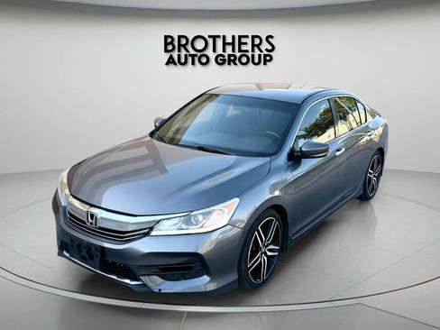 Used 2016 Honda Accord Sport image 7