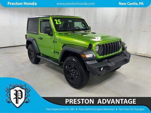 Used 2025 Jeep Wrangler Sport AWD/4WD image 1
