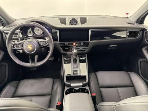 Certified 2026 Porsche Macan AWD/4WD image 16