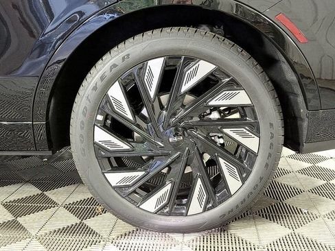 Used 2026 Lincoln Nautilus Reserve AWD/4WD image 8