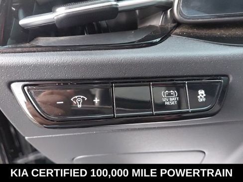 Certified 2025 Kia Niro EX Touring FWD image 19