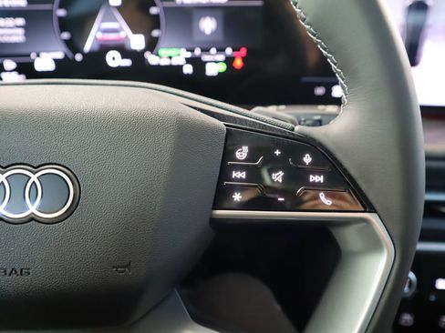 Used 2025 Audi Q5 Premium Plus w/ Premium Plus image 13