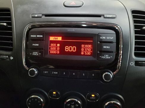 Used 2017 Kia Forte LX image 25