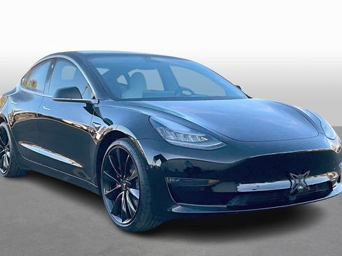 Used 2018 Tesla Model 3 Long Range image 9