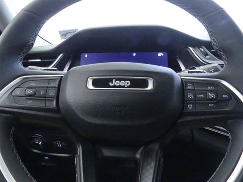 Used 2023 Jeep Grand Cherokee L Laredo w/ Luxury Tech Group I AWD/4WD image 16