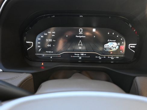 Used 2022 GMC Yukon XL Denali w/ Max Trailering Package image 9