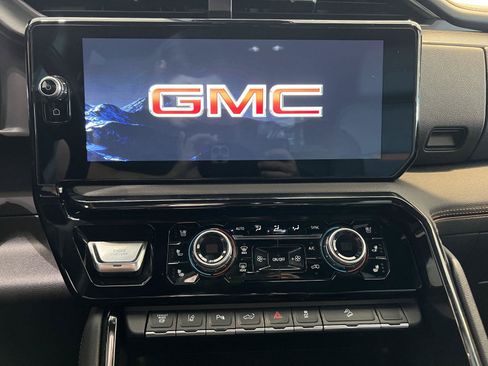Used 2024 GMC Sierra 2500 AT4 w/ Max Trailering Package AWD/4WD image 42