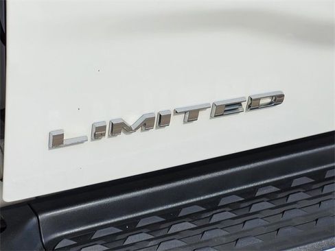 Used 2019 RAM 2500 Limited image 8