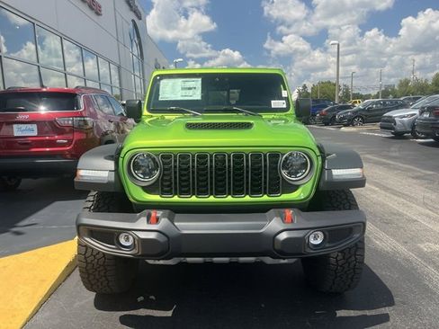 New 2025 Jeep Gladiator Mojave w/ Convenience Group image 2