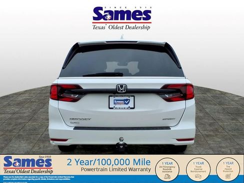 Used 2024 Honda Odyssey Sport image 4