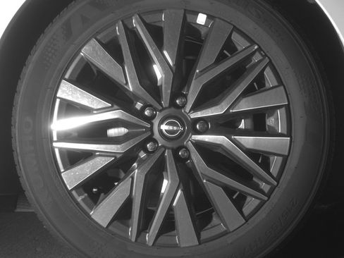 Used 2025 Nissan Altima 2.5 SV image 13