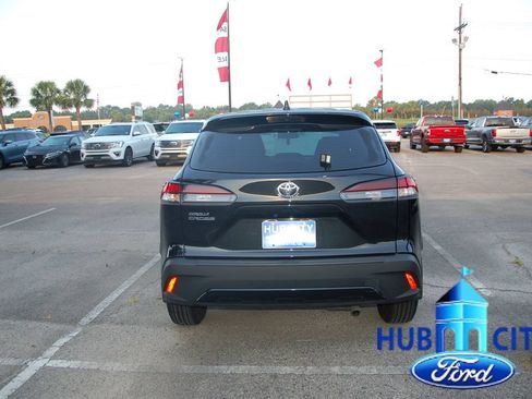 Used 2026 Toyota Corolla Cross L FWD image 4