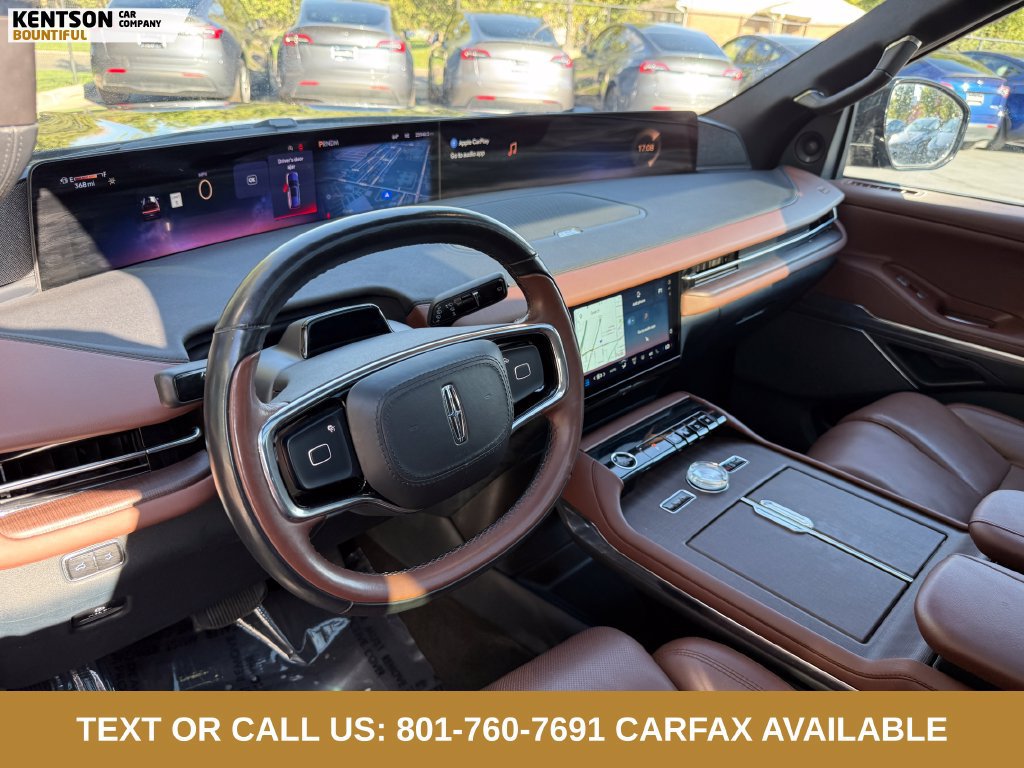 Used 2025 Lincoln Navigator Reserve AWD/4WD image 22