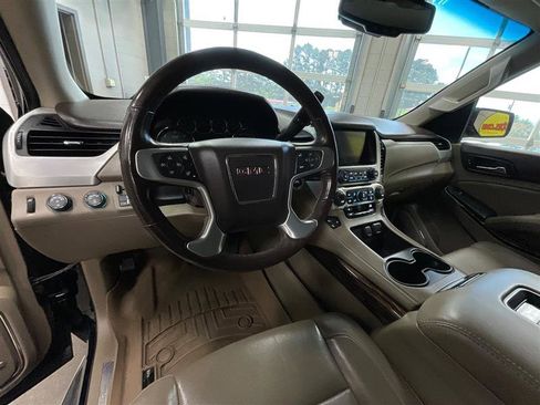Used 2017 GMC Yukon SLT w/ Premium Edition AWD/4WD image 13