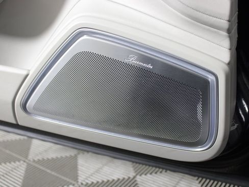 Used 2023 Porsche Panamera 4 Platinum Edition w/ Assistance Package image 17