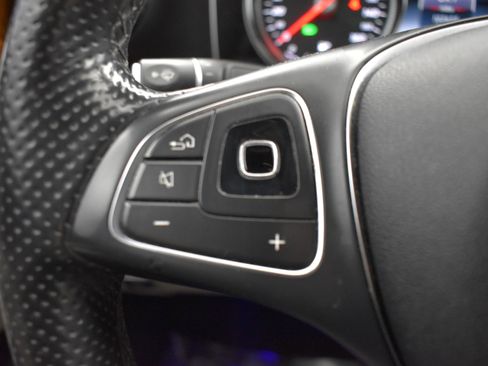 Used 2017 Mercedes-Benz E 300 4MATIC image 8