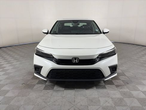 Used 2024 Honda Civic Touring image 2