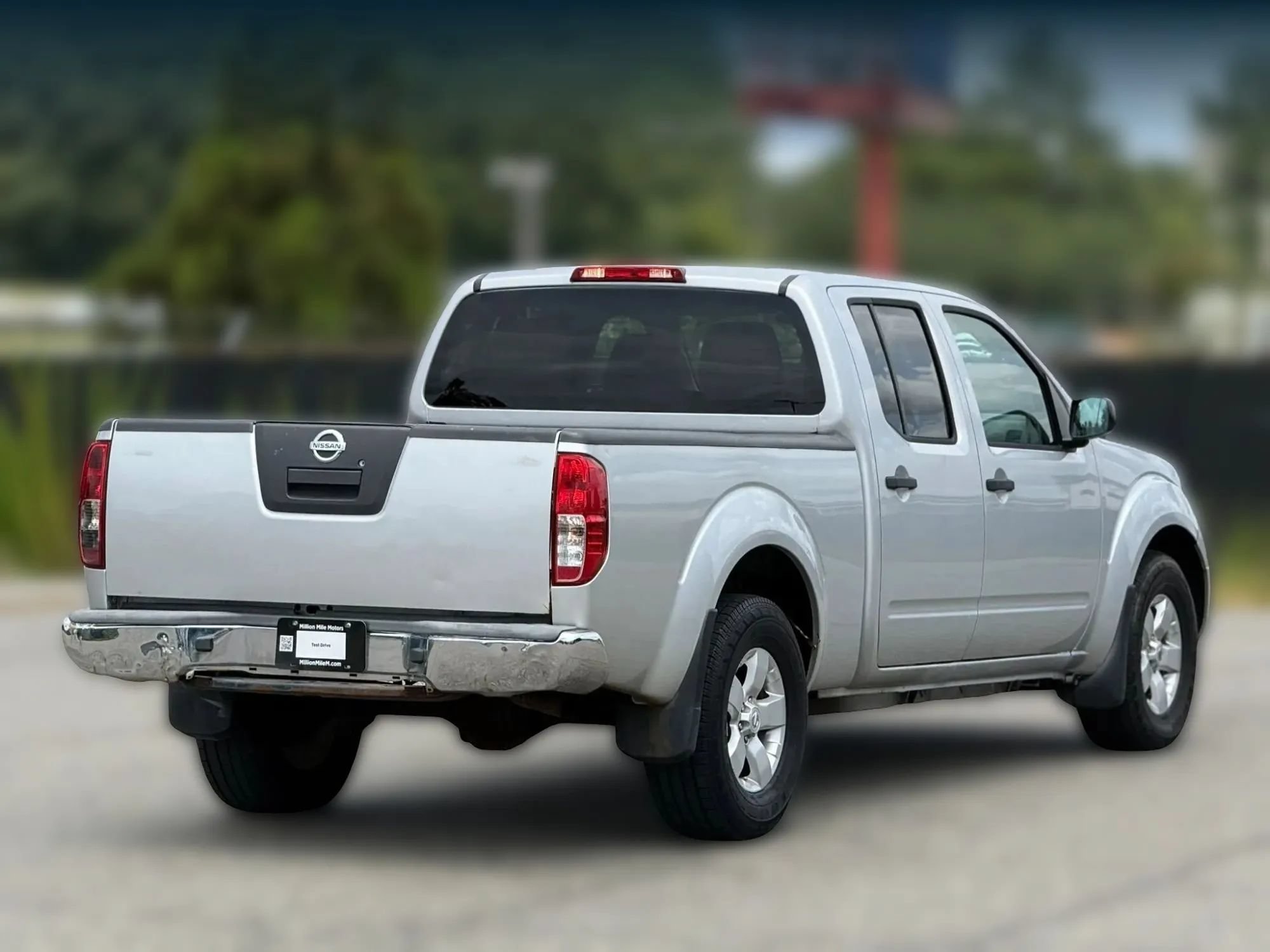 Used 2012 Nissan Frontier SV AWD/4WD image 9