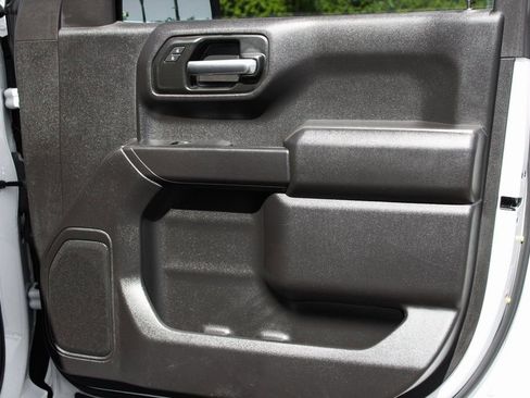 Used 2023 Chevrolet Silverado 1500 Custom Trail Boss image 42