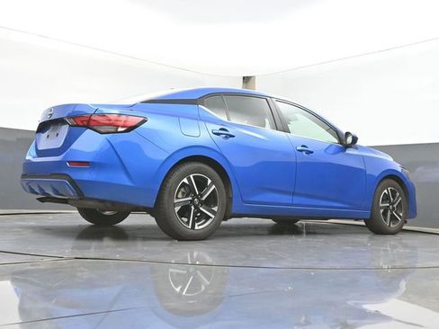 Used 2025 Nissan Sentra SV FWD image 33