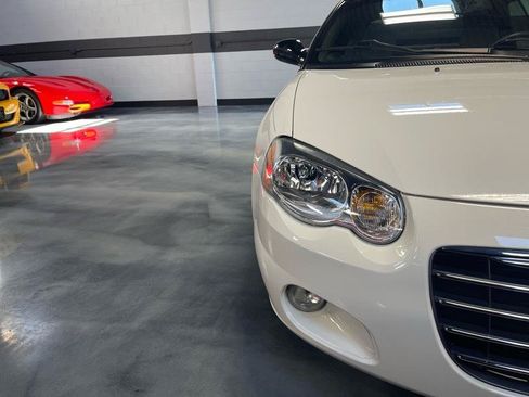 Used 2006 Chrysler Sebring Limited w/ Luxury Group FWD image 6