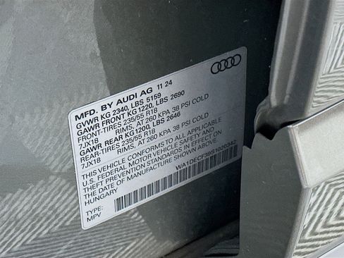 Used 2025 Audi Q3 2.0T Premium AWD/4WD image 12