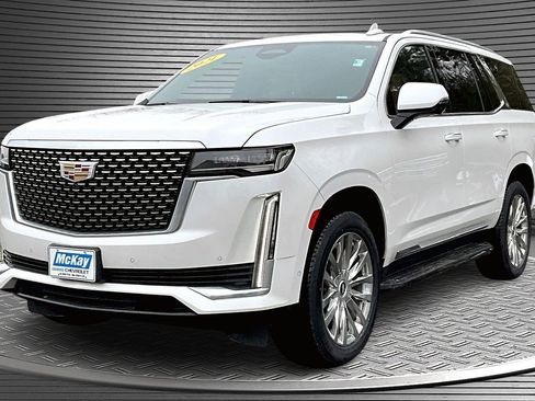 Used 2021 Cadillac Escalade Premium Luxury image 3