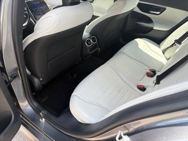 Used 2022 Mercedes-Benz C 300 Sedan image 27