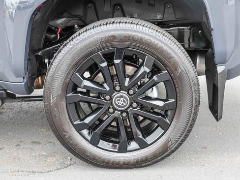 Certified 2025 Toyota 4Runner Platinum AWD/4WD image 37