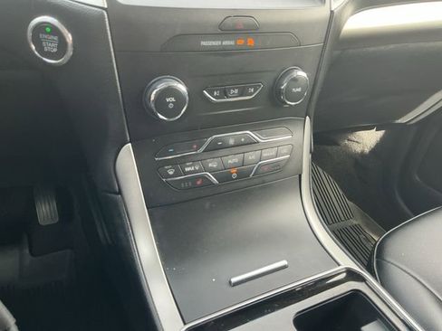 Used 2019 Ford Edge SEL w/ Equipment Group 201A image 22