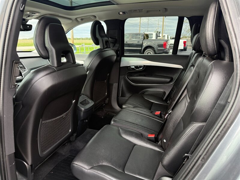 Used 2017 Volvo XC90 T5 Momentum w/ Vision Package FWD image 11