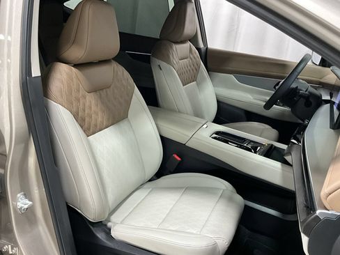 Used 2025 Nissan Murano Platinum w/ Cargo Package AWD/4WD image 9
