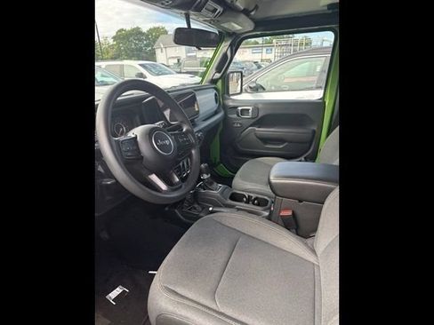 Used 2025 Jeep Wrangler Sport AWD/4WD image 24