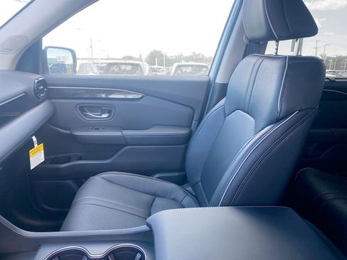 Certified 2025 Honda Pilot Elite image 20