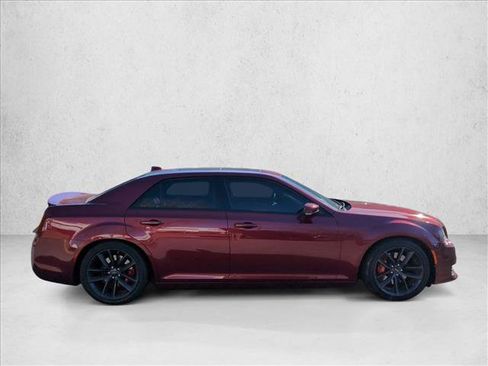 Used 2023 Chrysler 300 C image 4