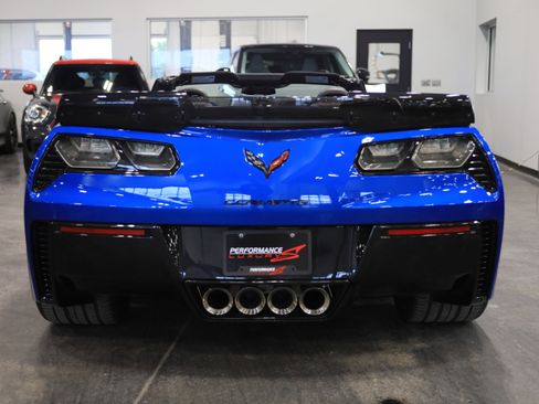 Used 2015 Chevrolet Corvette Z06 w/ 3LZ Preferred Equipment Group image 5