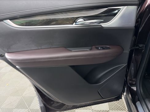 Used 2020 Cadillac XT6 Premium Luxury image 36