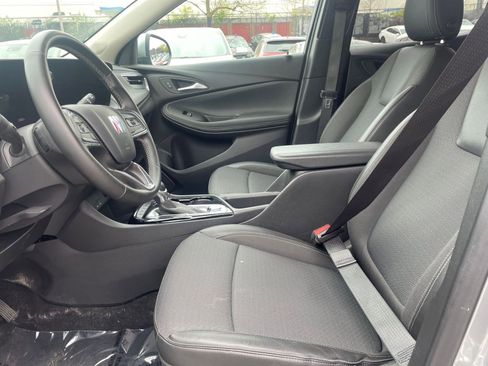 Used 2025 Buick Encore GX Preferred AWD/4WD image 24